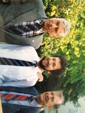 В Университете Сейбрука, Сан-Франциско (1992). Справа – Стенли Криппнер, один из известнейших гуманистических психологов, слева – Френсис Мэйси, организатор визита Карла Роджерса в Москву в 1986 г. (По нашему приглашению в начале девяностых годов он посетил Ташкент вместе с Марией Боуэн – был одним из организаторов ее тренинга у нас).